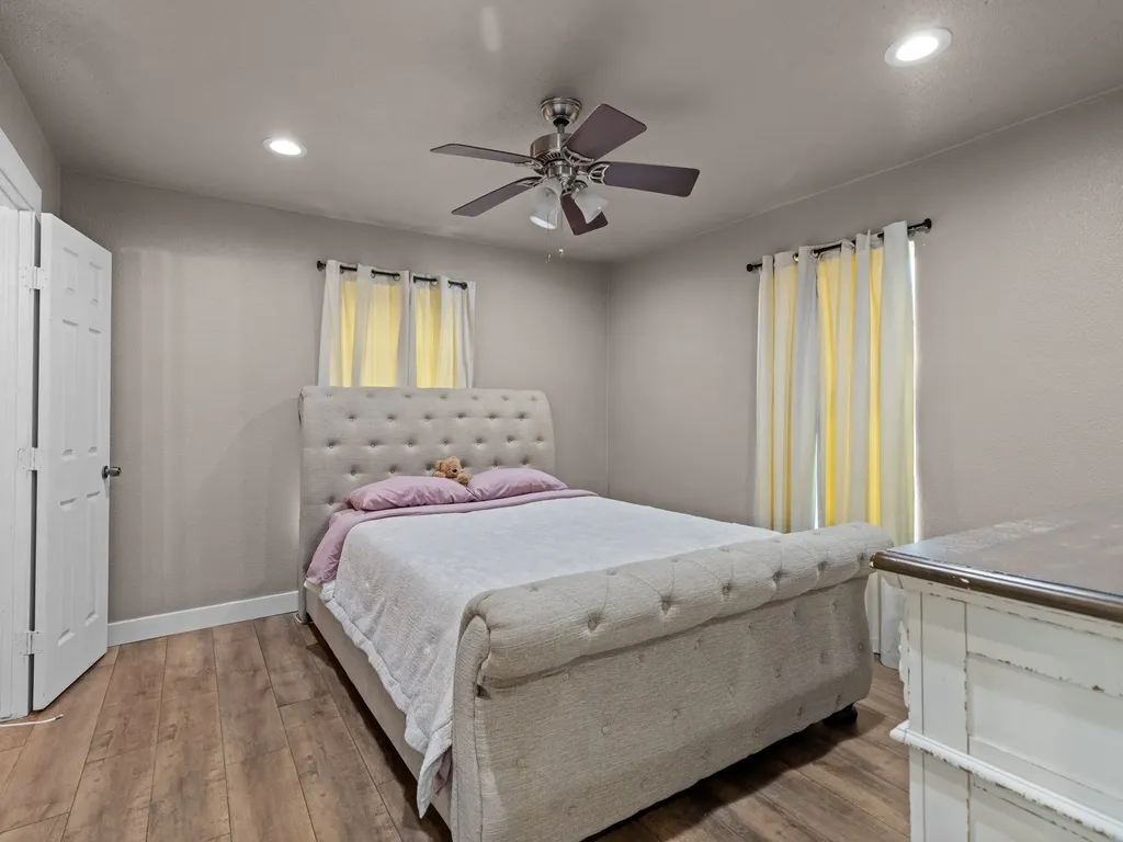 638 Bethpage Avenue Dallas TX 75217