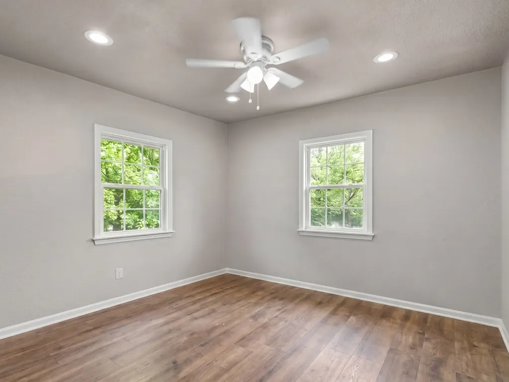 638 Bethpage Avenue Dallas TX 75217