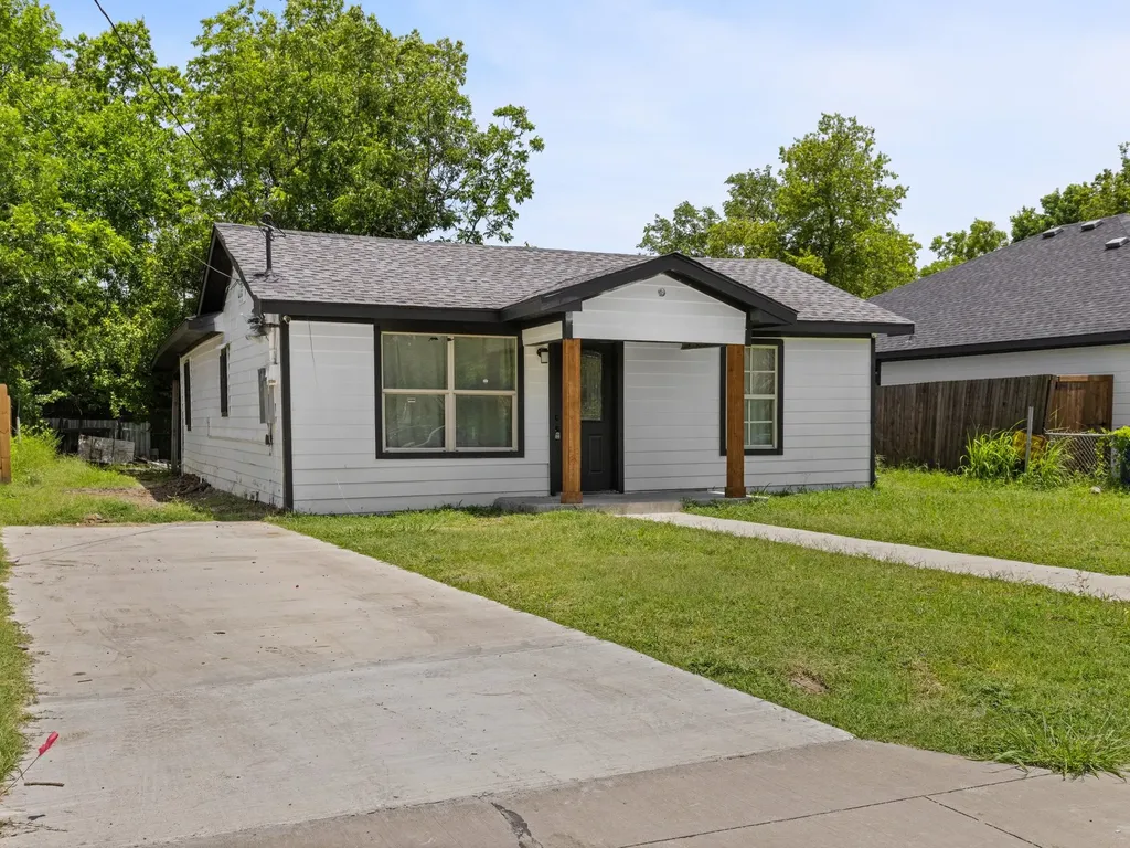 638 Bethpage Avenue Dallas TX 75217