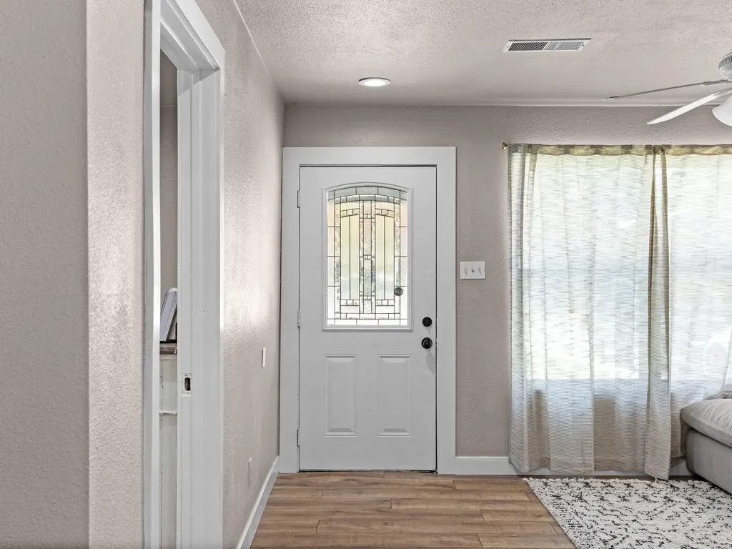 638 Bethpage Avenue Dallas TX 75217