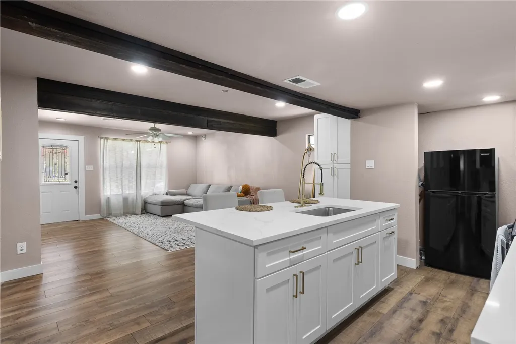 638 Bethpage Avenue Dallas TX 75217