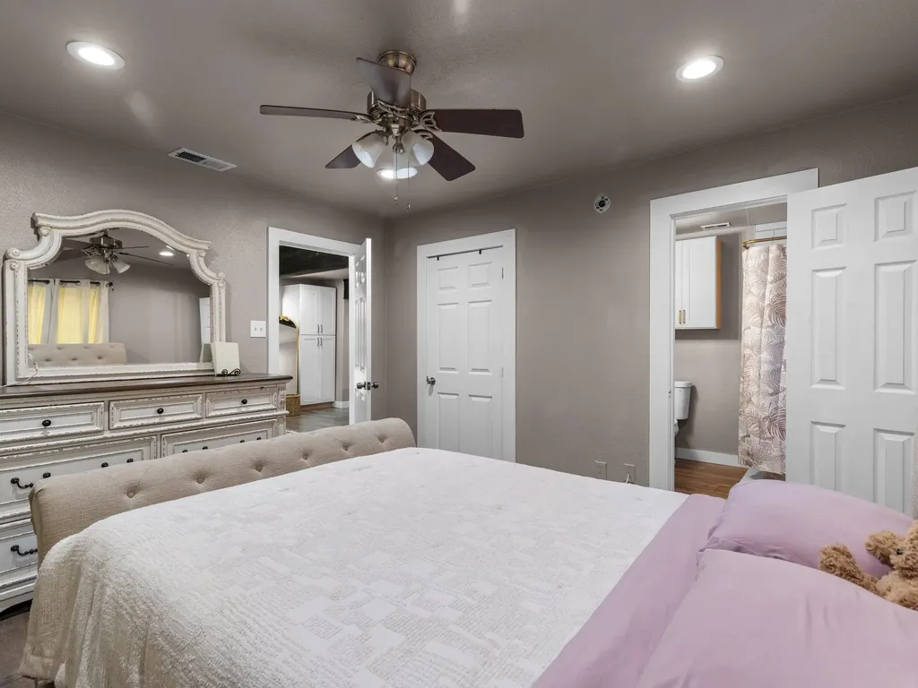 638 Bethpage Avenue Dallas TX 75217