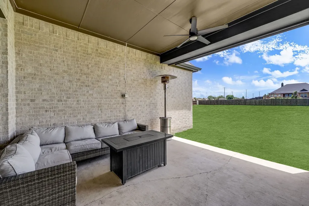 610 Cimarron Meadows Drive Waxahachie TX 75167