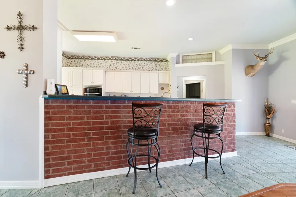 1005 Us-82 Blossom TX 75416