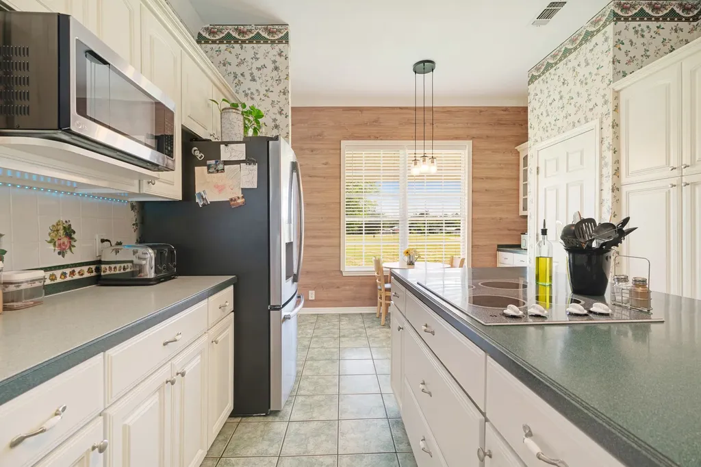 1005 Us-82 Blossom TX 75416