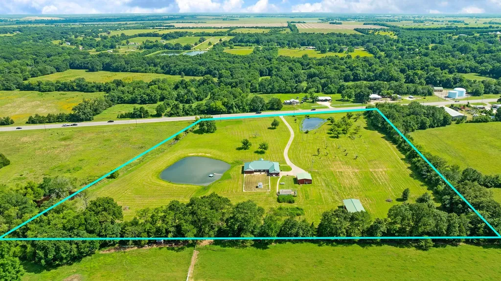 1005 Us-82 Blossom TX 75416