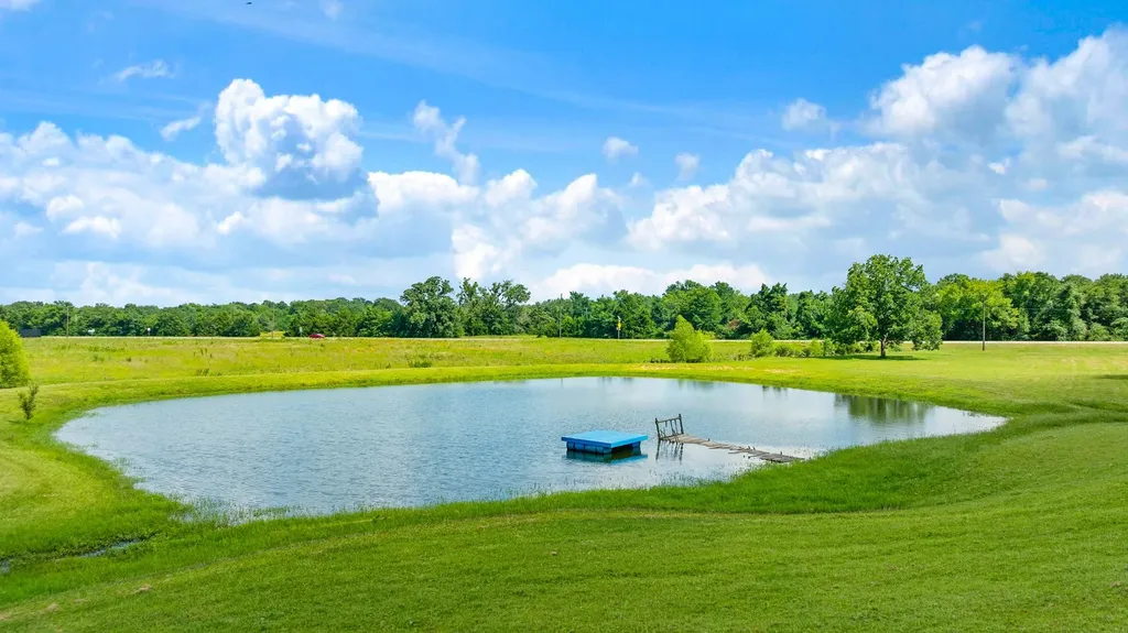 1005 Us-82 Blossom TX 75416