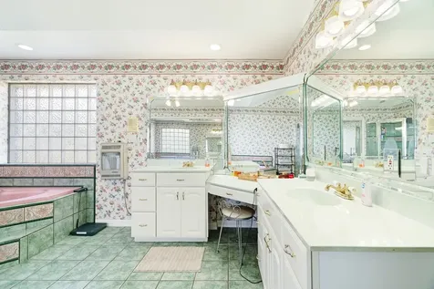 1005 Us-82 Blossom TX 75416