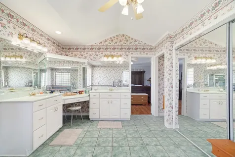 1005 Us-82 Blossom TX 75416