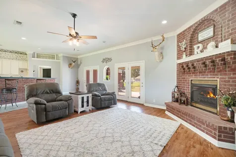 1005 Us-82 Blossom TX 75416