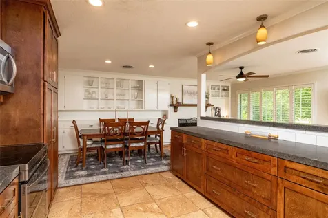211 Crest Ridge Circle Lakeside TX 76108