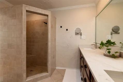 211 Crest Ridge Circle Lakeside TX 76108