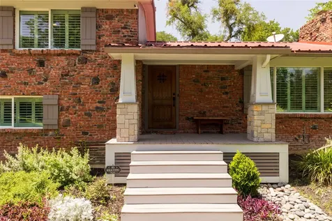 211 Crest Ridge Circle Lakeside TX 76108