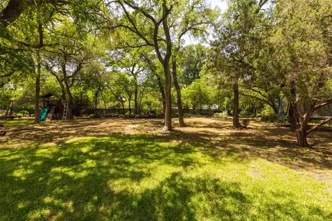 211 Crest Ridge Circle Lakeside TX 76108