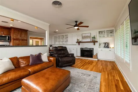 211 Crest Ridge Circle Lakeside TX 76108