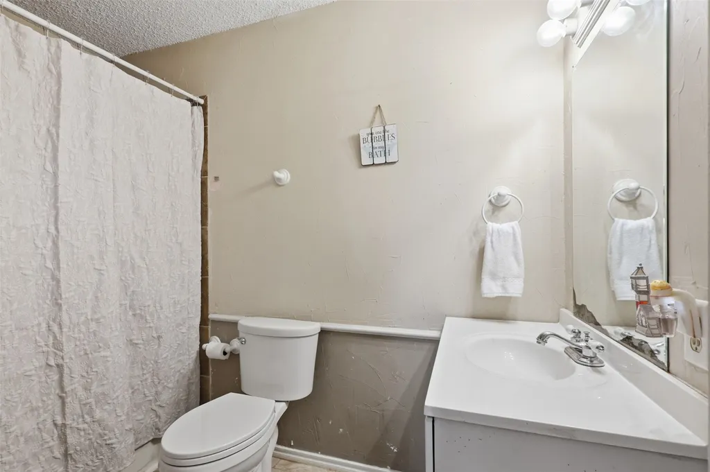 112 Spanish Trail Weatherford TX 76088