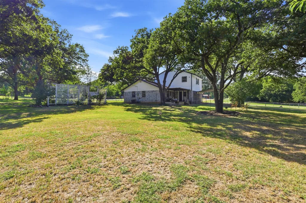 112 Spanish Trail Weatherford TX 76088