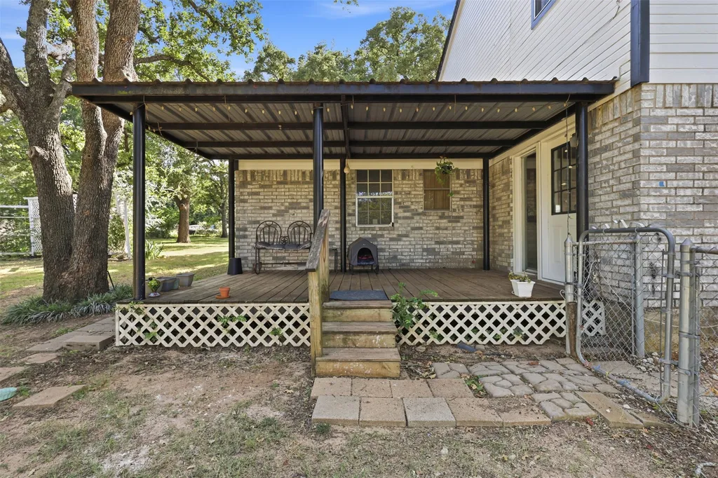 112 Spanish Trail Weatherford TX 76088