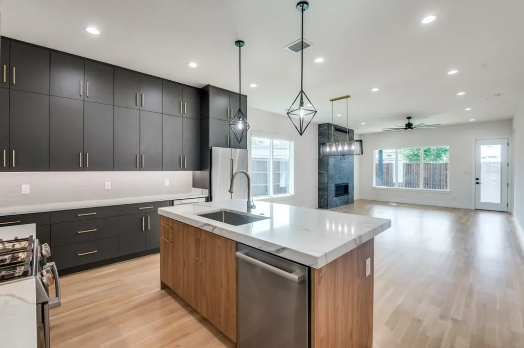 2805 Cherrywood Avenue Dallas TX 75235