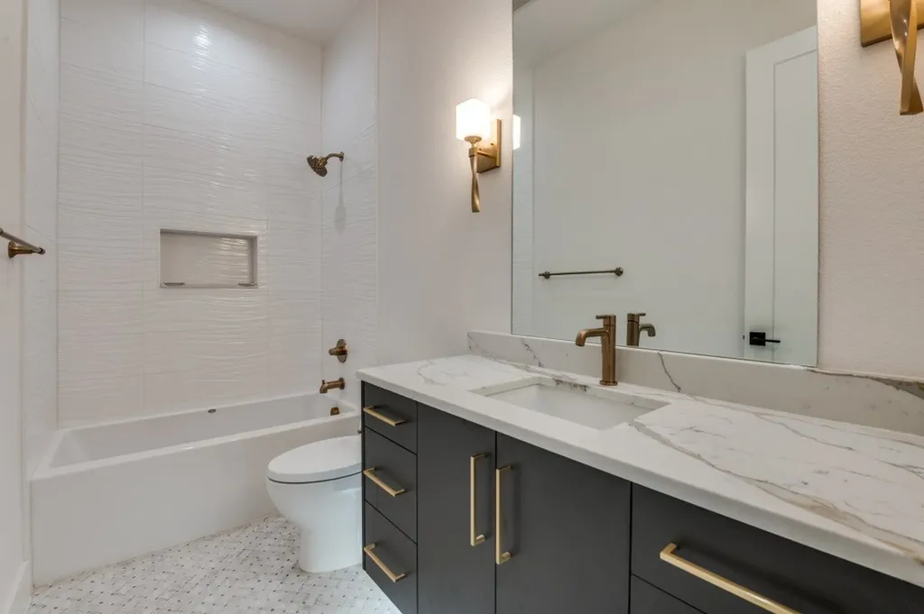 2805 Cherrywood Avenue Dallas TX 75235