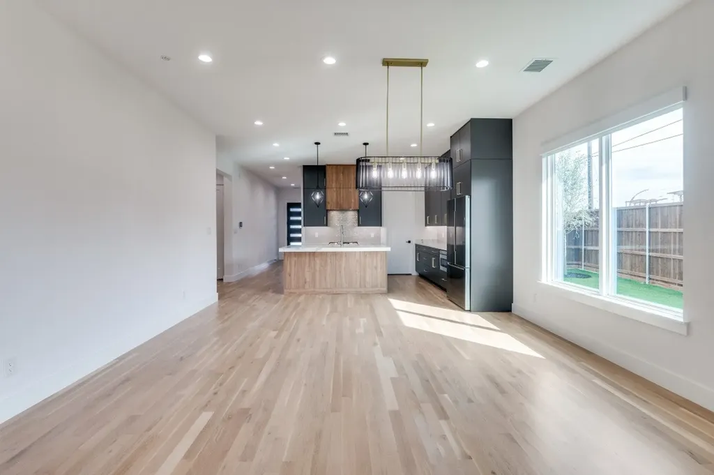 2805 Cherrywood Avenue Dallas TX 75235