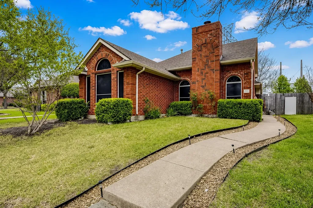 928 Winding Creek Drive Mesquite TX 75149