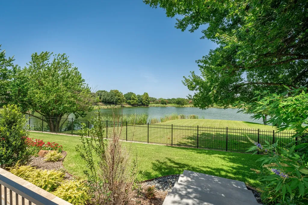 1005 Forest Lake Circle Mckinney TX 75072