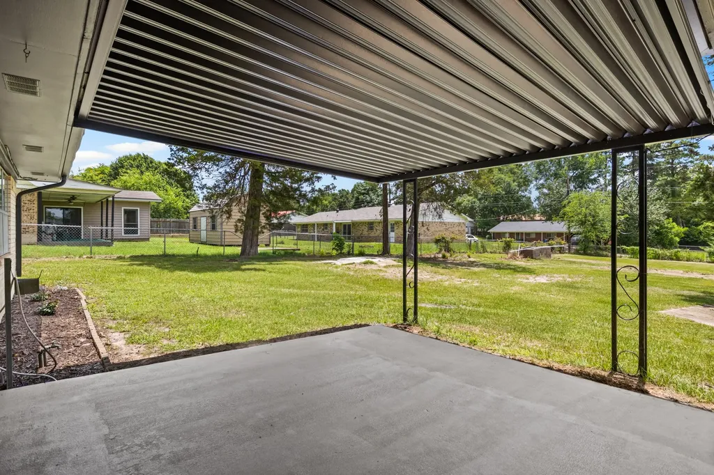 607 W Campbell Road Linden TX 75563