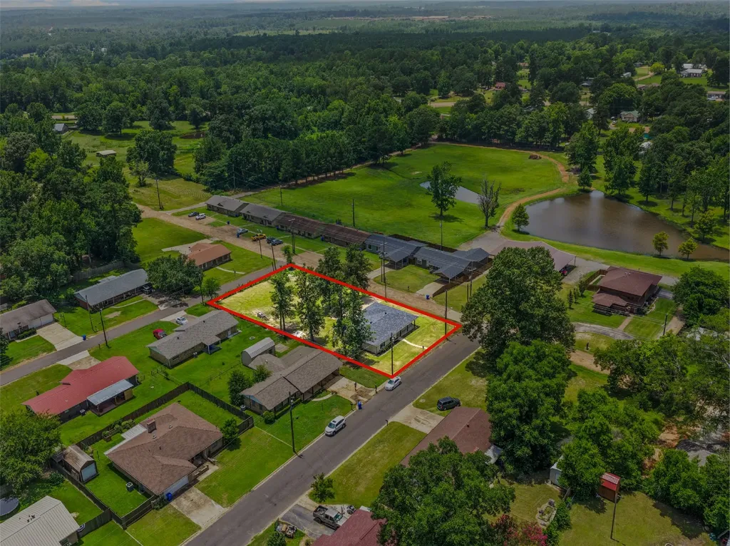 607 W Campbell Road Linden TX 75563