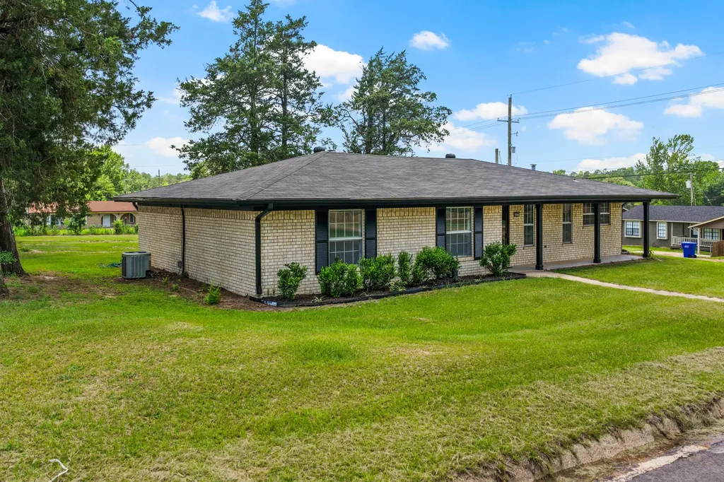 607 W Campbell Road Linden TX 75563