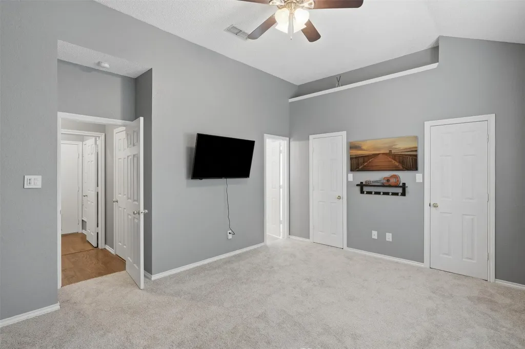 609 Carette Drive Fort Worth TX 76108