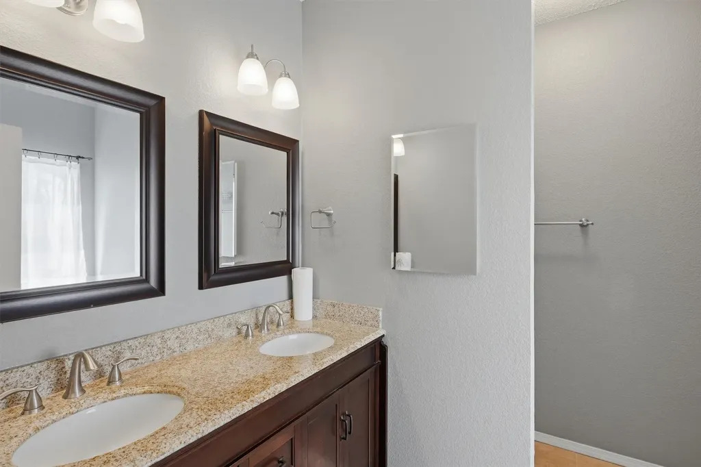 609 Carette Drive Fort Worth TX 76108