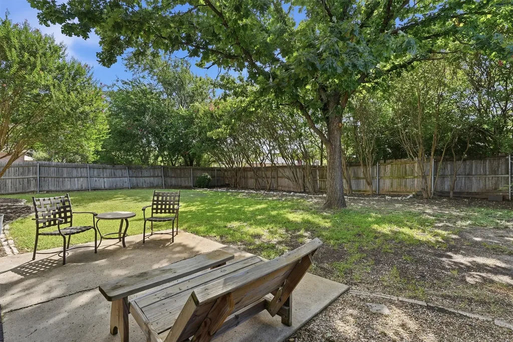 609 Carette Drive Fort Worth TX 76108