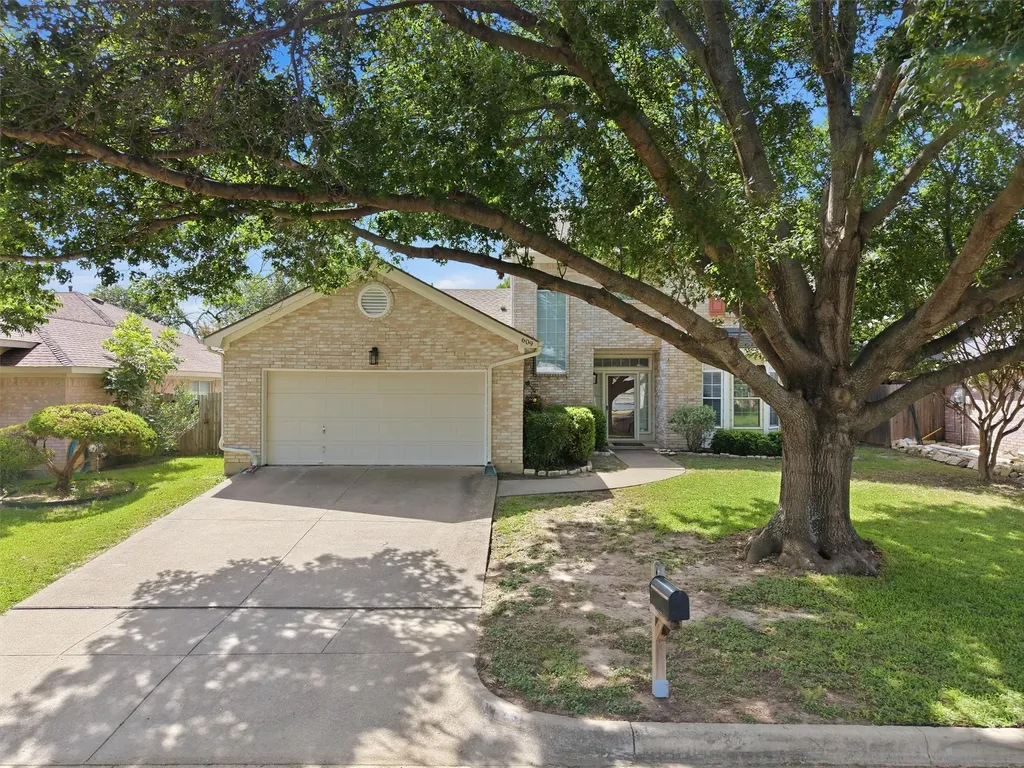 609 Carette Drive Fort Worth TX 76108