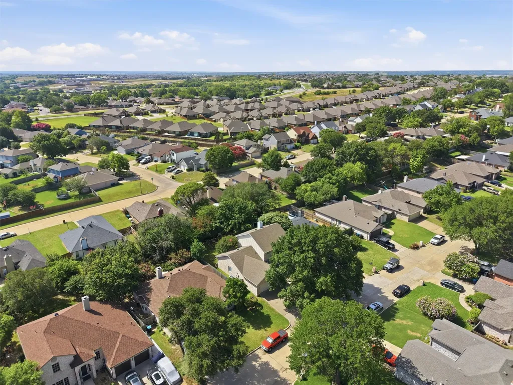609 Carette Drive Fort Worth TX 76108