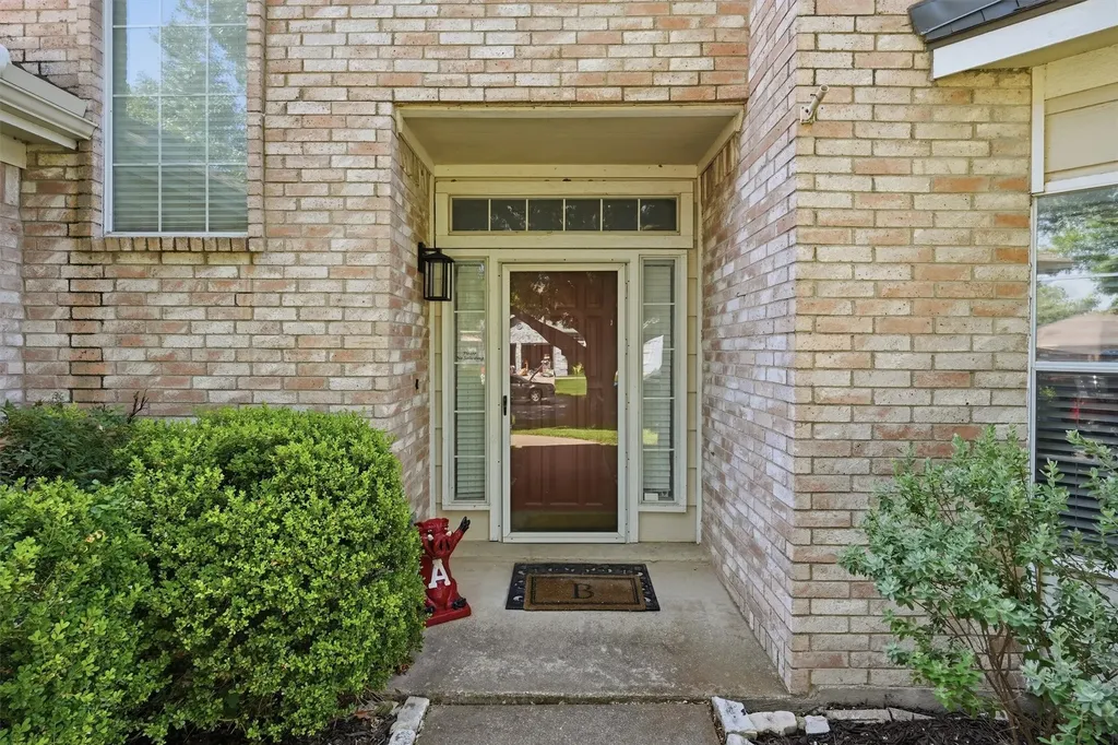 609 Carette Drive Fort Worth TX 76108