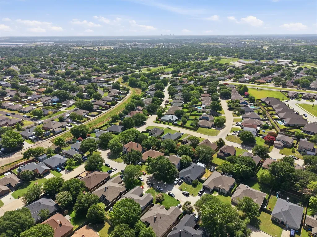 609 Carette Drive Fort Worth TX 76108