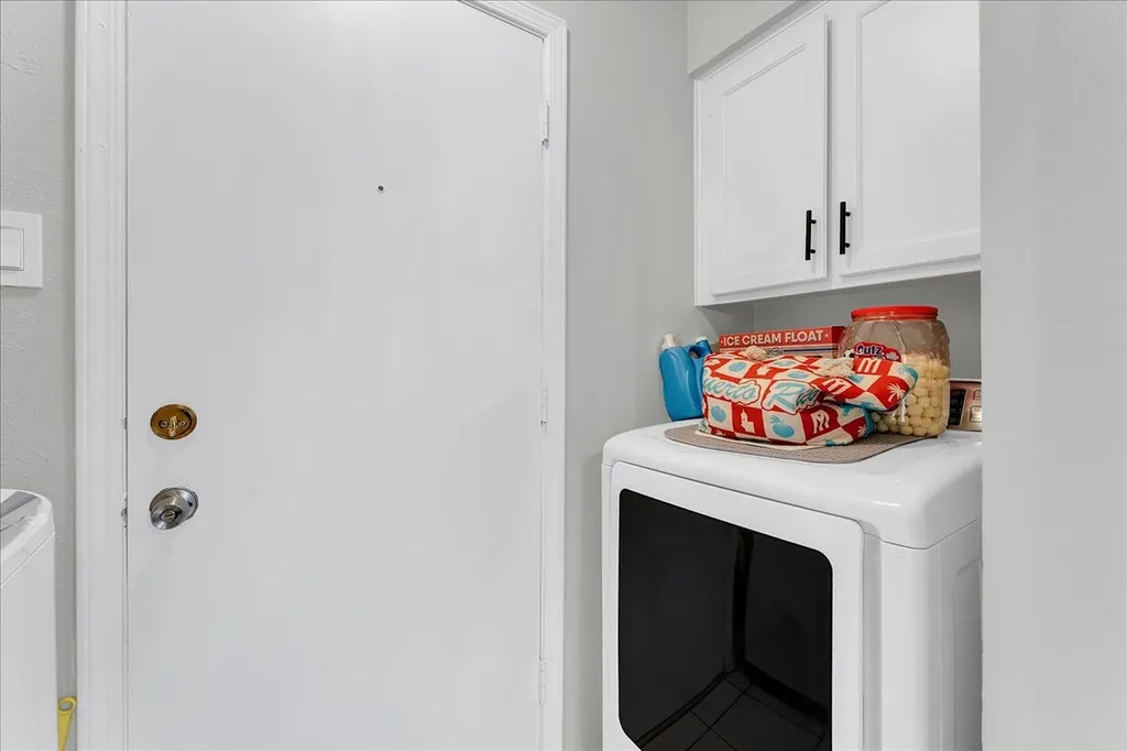 6548 Wooddale Drive Watauga TX 76148