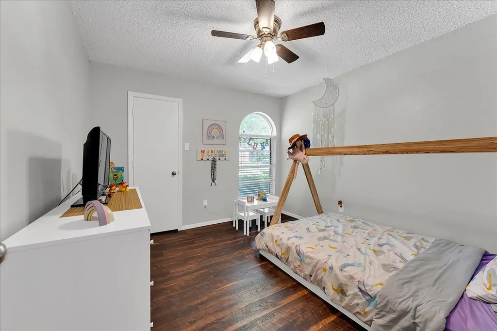6548 Wooddale Drive Watauga TX 76148