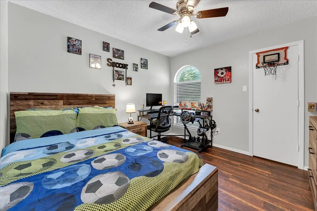 6548 Wooddale Drive Watauga TX 76148