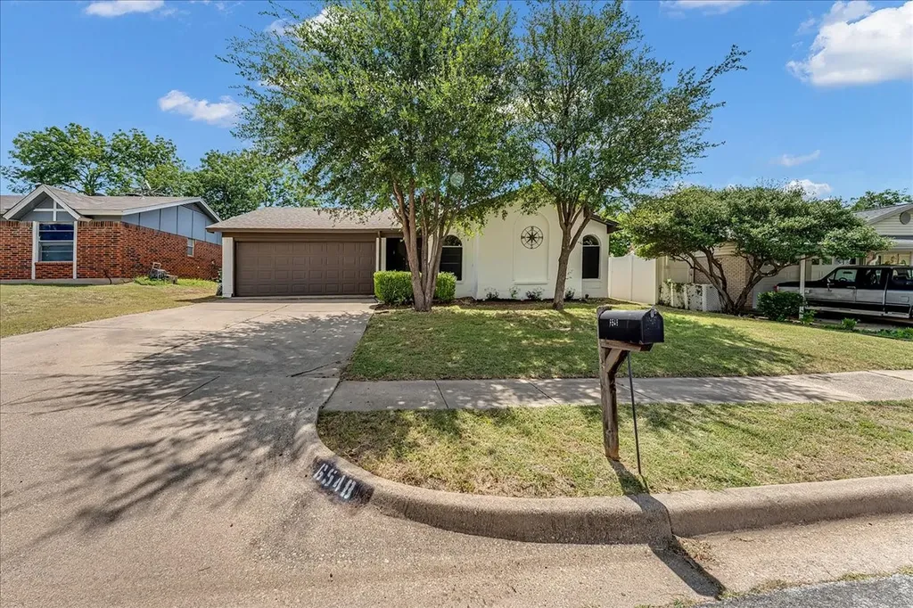 6548 Wooddale Drive Watauga TX 76148