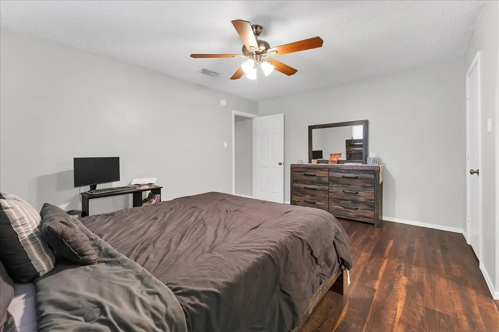 6548 Wooddale Drive Watauga TX 76148