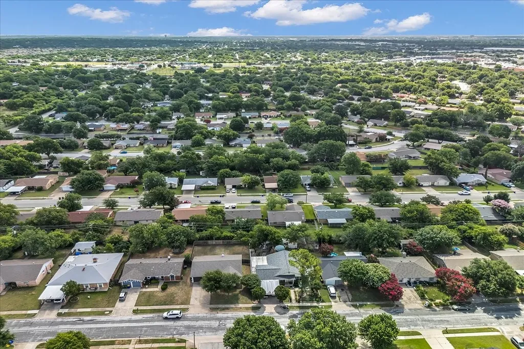 6548 Wooddale Drive Watauga TX 76148