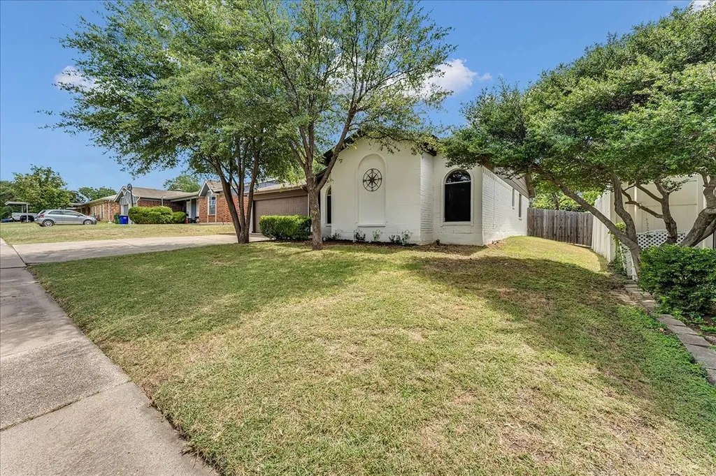 6548 Wooddale Drive Watauga TX 76148