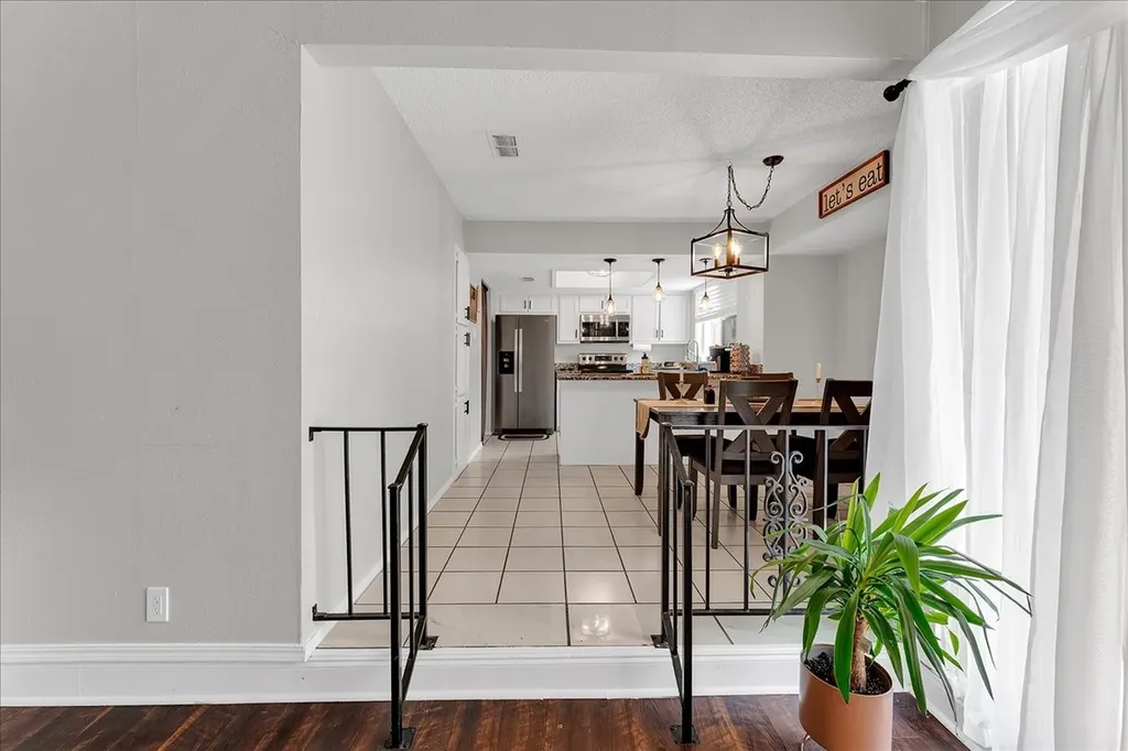 6548 Wooddale Drive Watauga TX 76148