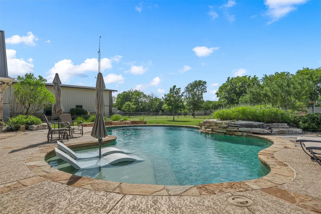918 Coxs Oak Valley Road Waco TX 76705