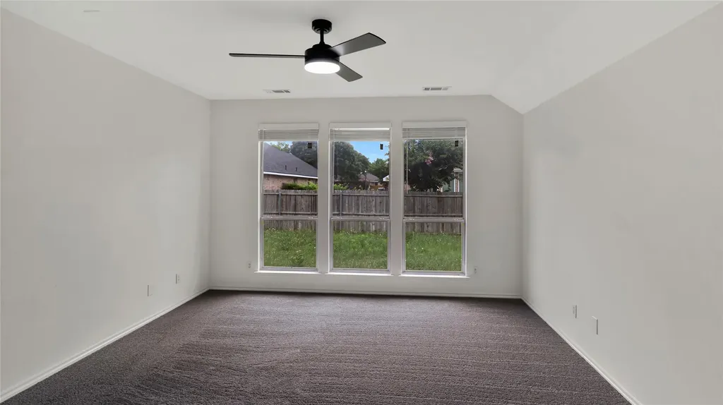 1106 Eastbrook Glenn Heights TX 75154