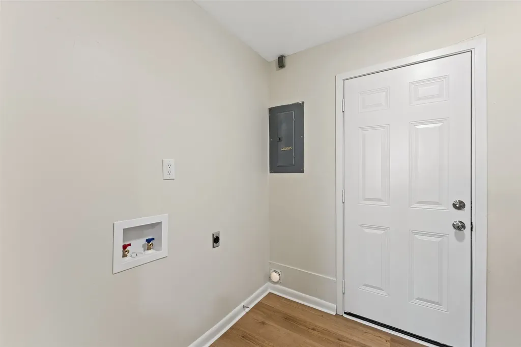 1813 King Cole Drive Waco TX 76705