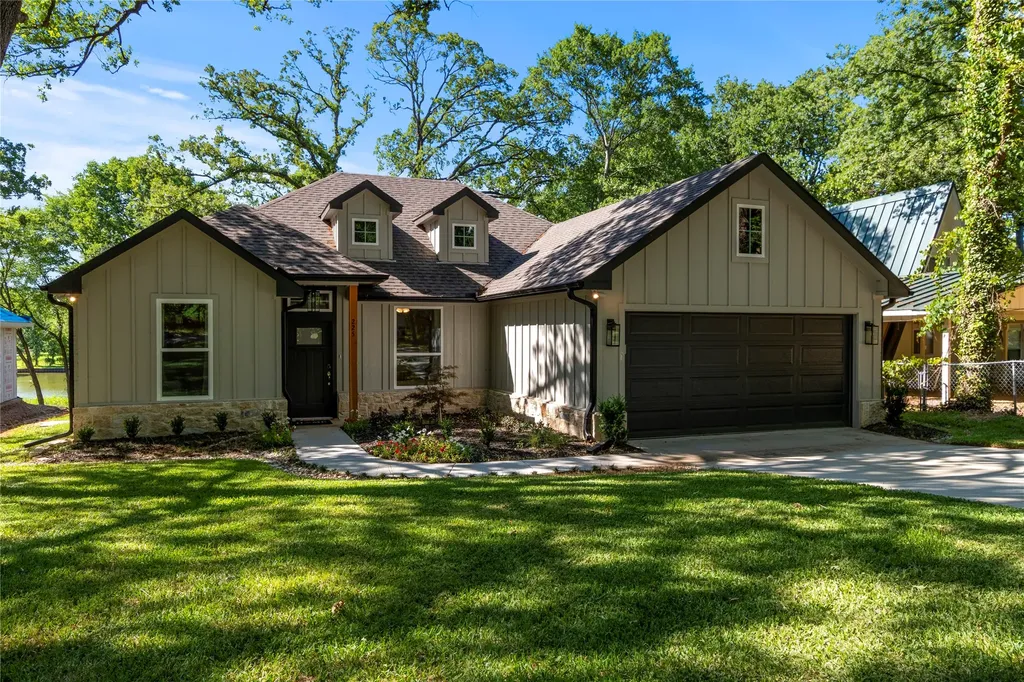 225 Ben Lacy Drive Gun Barrel City TX 75156