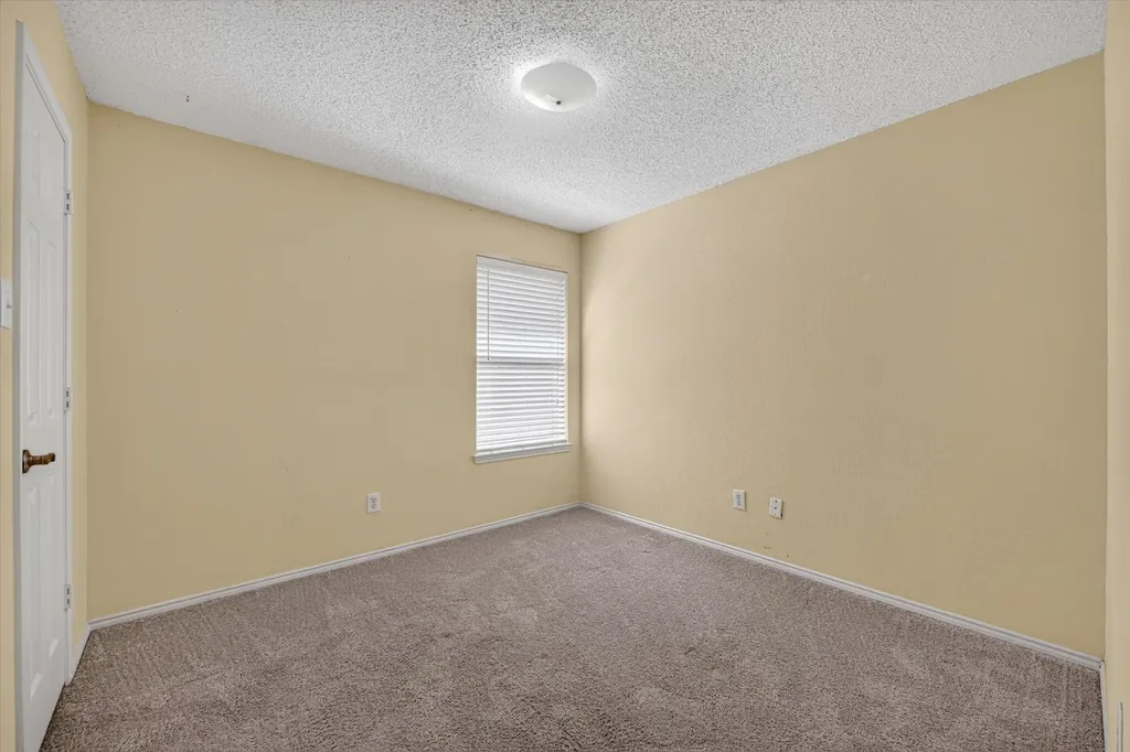808 Silverbrook Drive Saginaw TX 76179